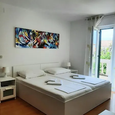 Apartment Apartman I Soba Nina Supetar