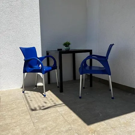 Apartment Apartman I Soba Nina