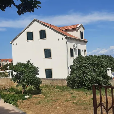 I Soba Nina Apartmán Supetar